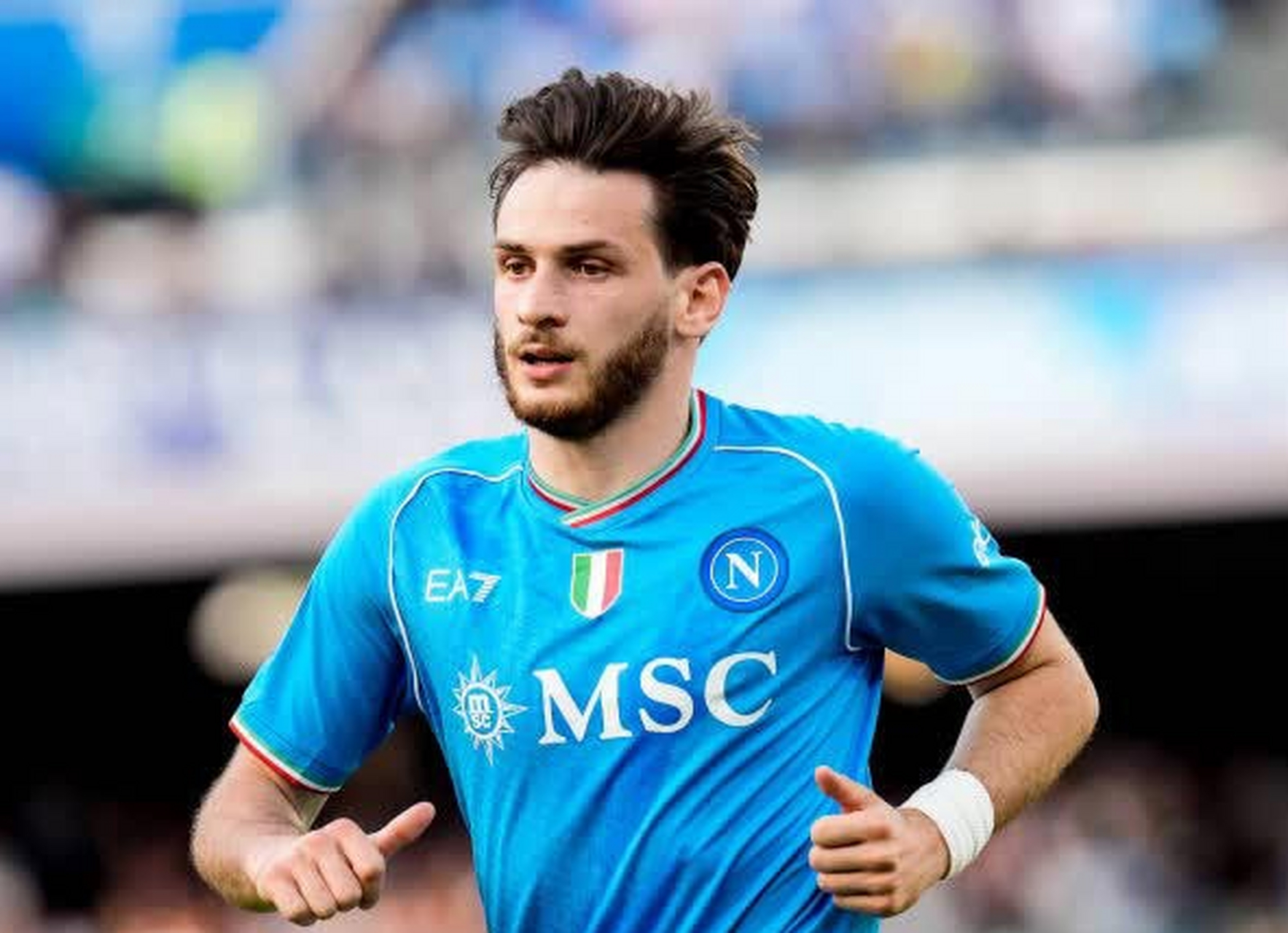 那不勒斯球队整体发挥出色，获得重要胜利的简单介绍