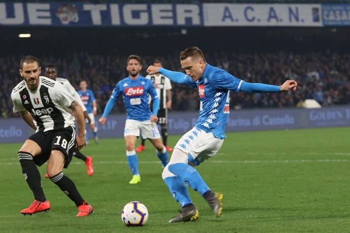 那不勒斯球队整体发挥出色，获得重要胜利的简单介绍