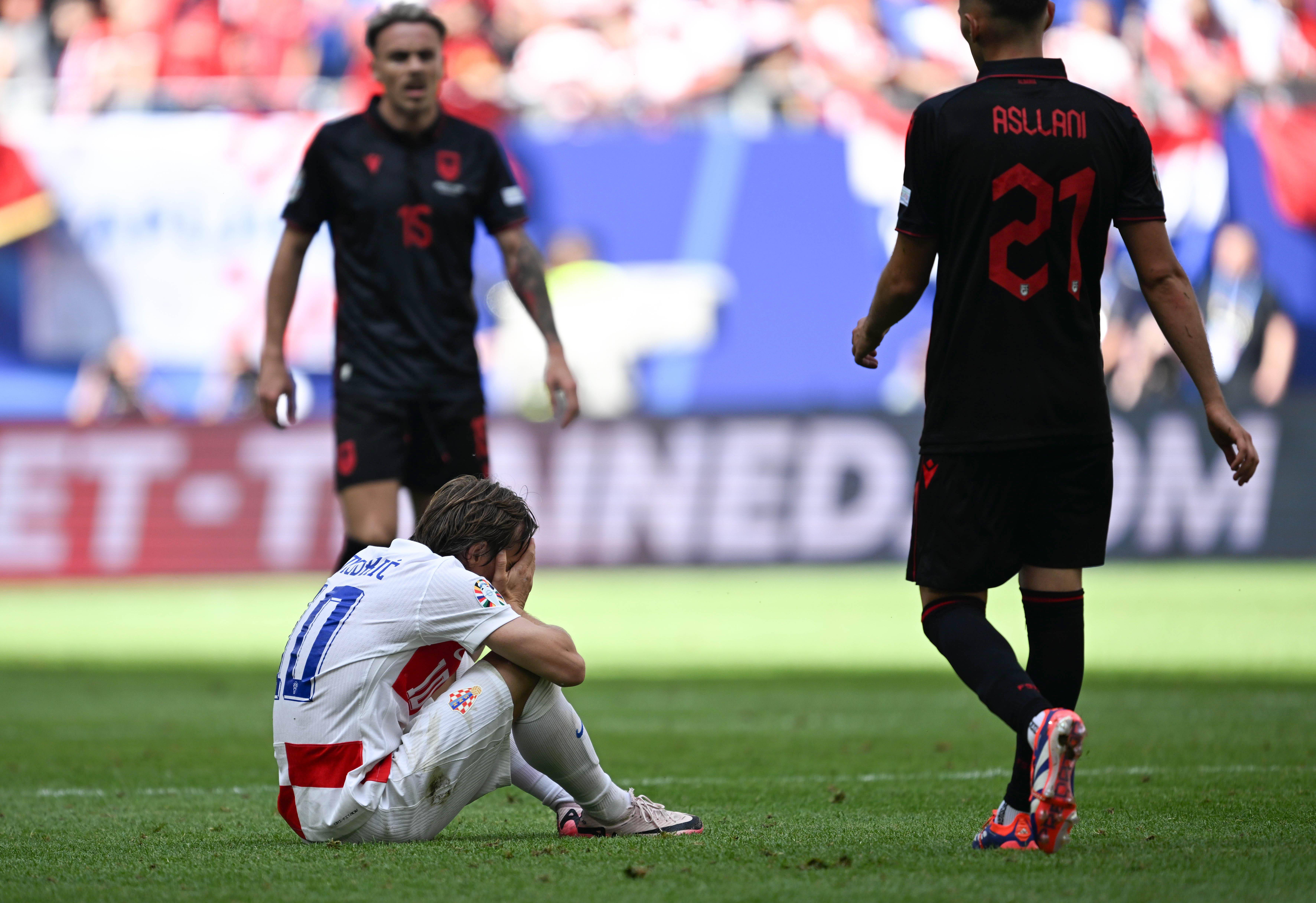 爱游戏网页版登录入口-包含捷克战平克罗地亚，出线形势临近稳妥的词条