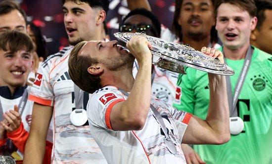 爱游戏中国官网-拜仁慕尼黑主教练特地赴场，激励球队取胜的简单介绍