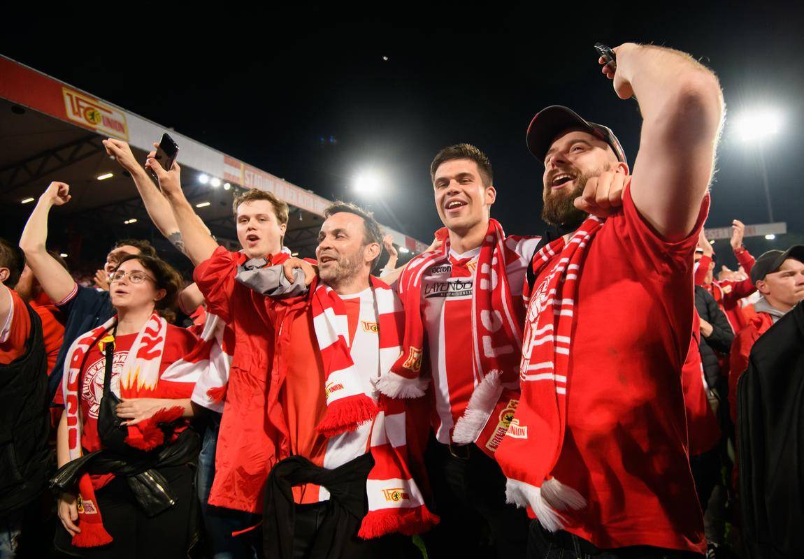 不来梅队在最新一轮比赛中大获全胜的简单介绍