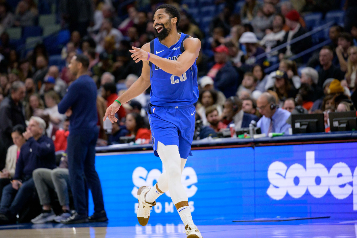 独行侠队迎战强敌，西施特斯表现抢眼