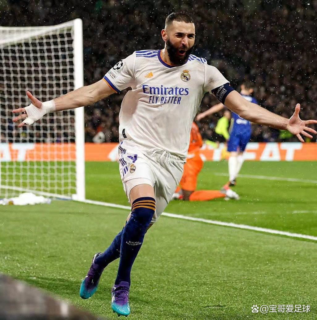 爱游戏在线-尼克斯中锋上演帽子戏法，球队士气高涨迎接下一场比赛的简单介绍