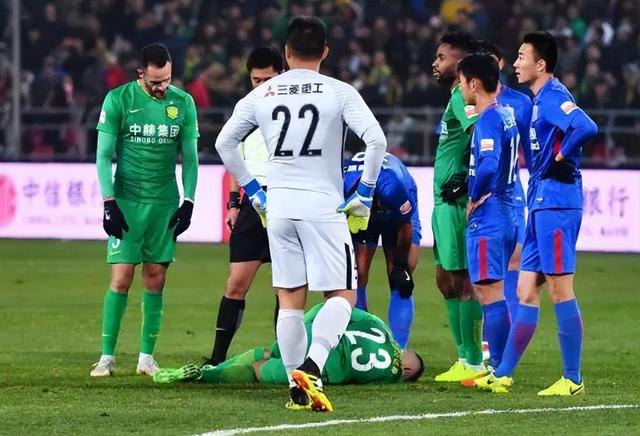 关于鲁能球员分享犹豫球场瞬间的信息