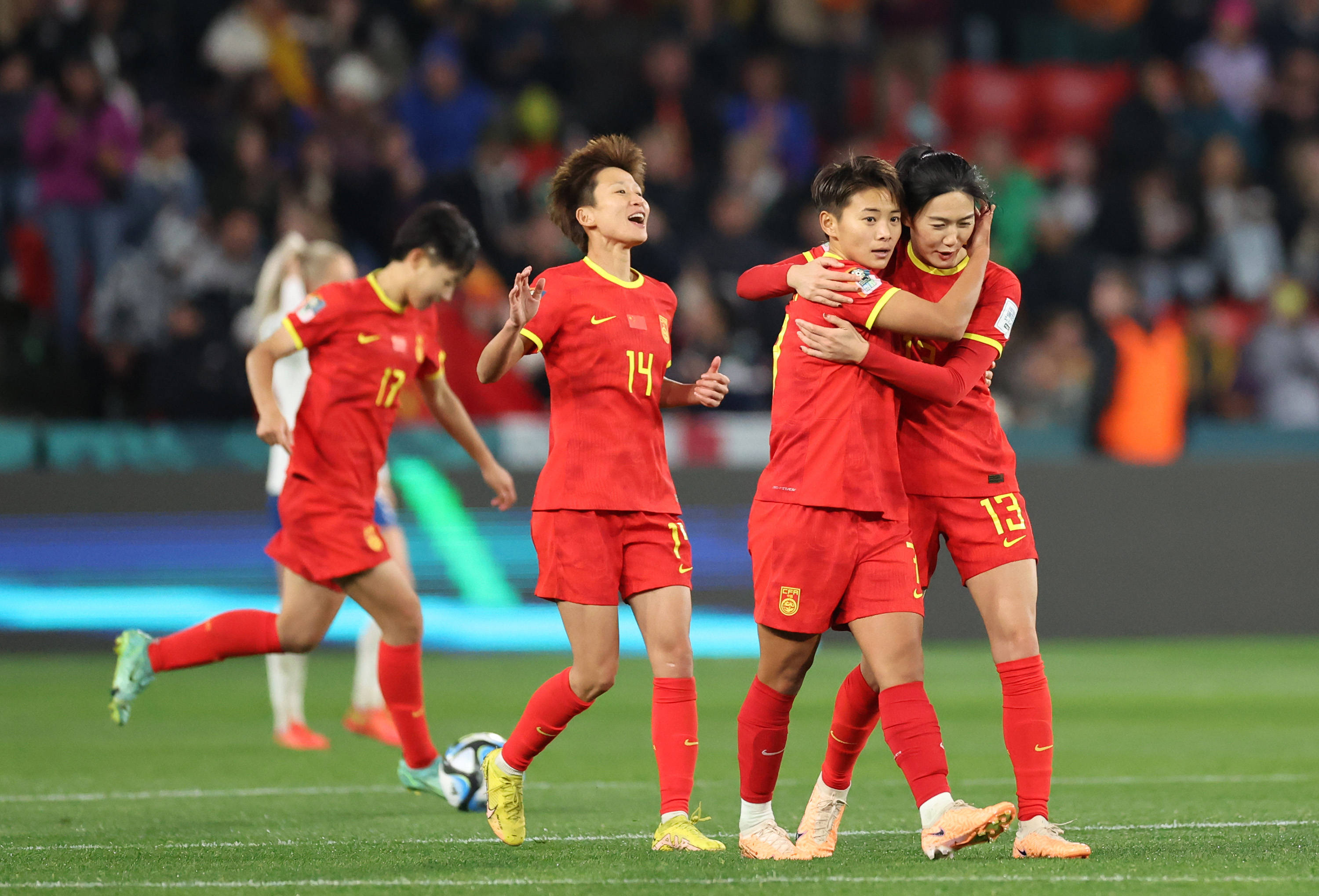 爱游戏体育官网-赛场精彩一战，中国女足获胜