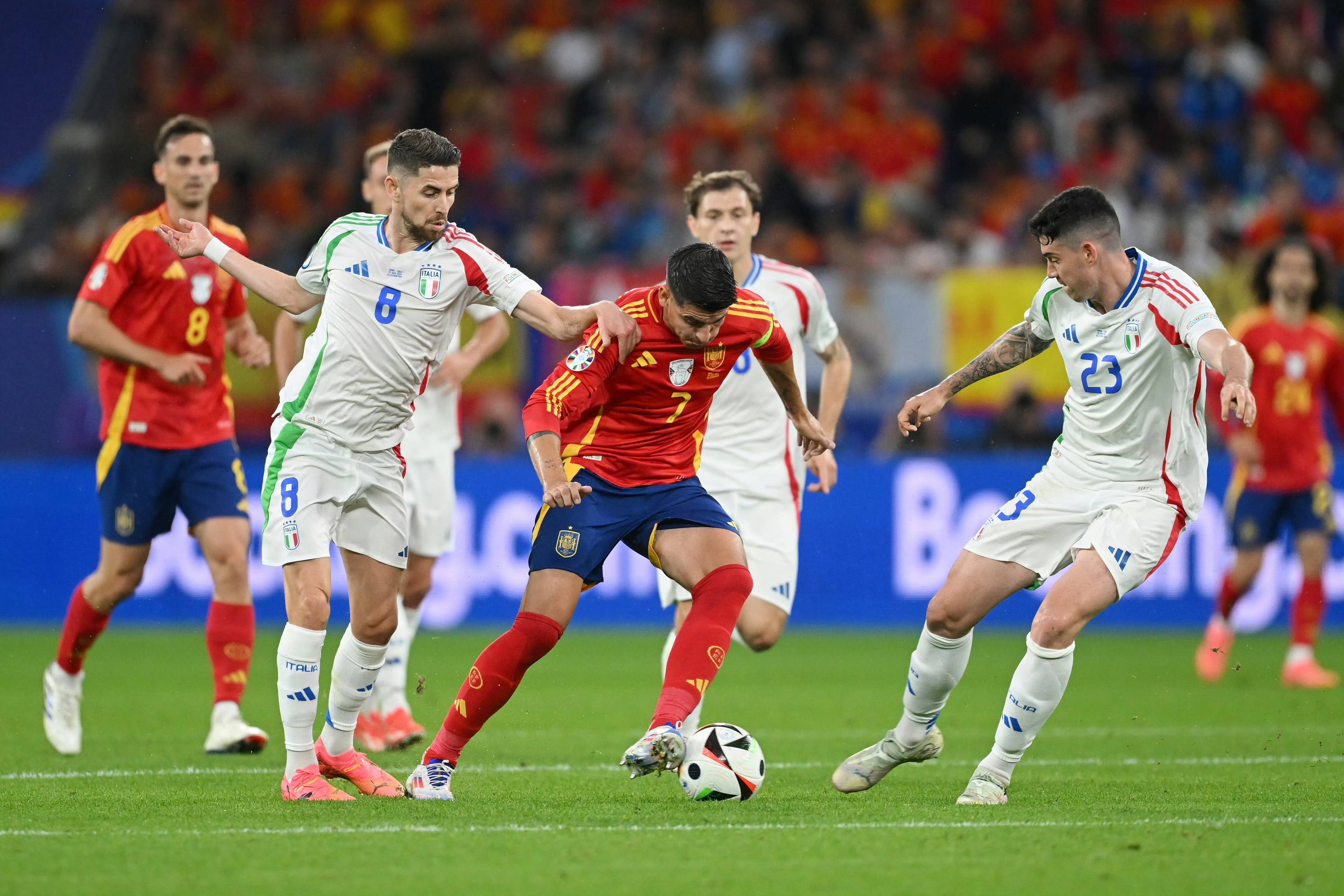 丹麦与英格兰交手,备战欧锦赛 丹麦与英格兰交手,备战欧锦赛