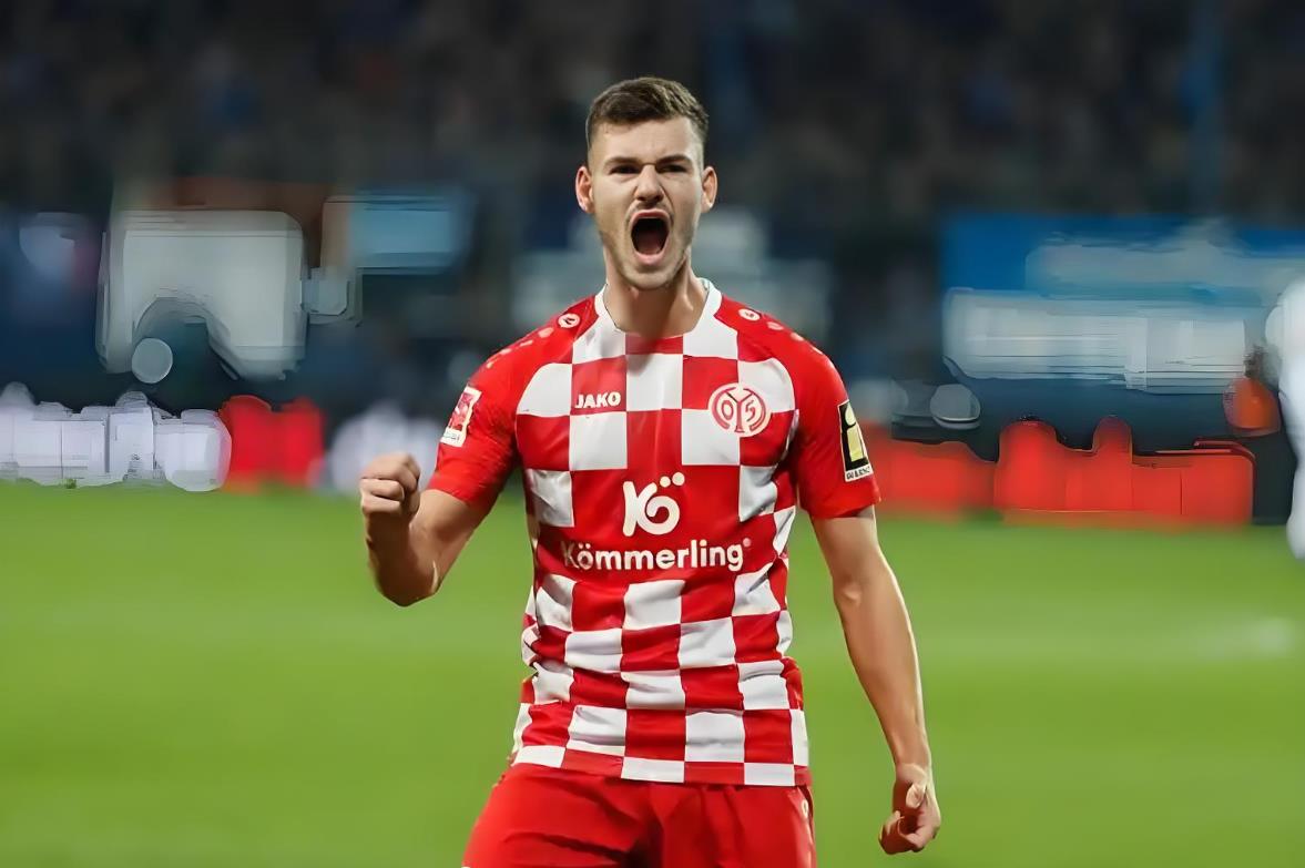 莱比锡红牛主场迎战门兴格拉德巴赫的简单介绍