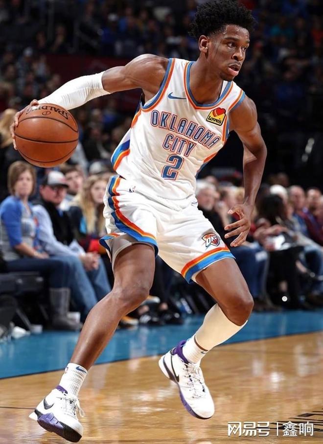 包含男子篮球决赛激烈，美国队力克对手的词条