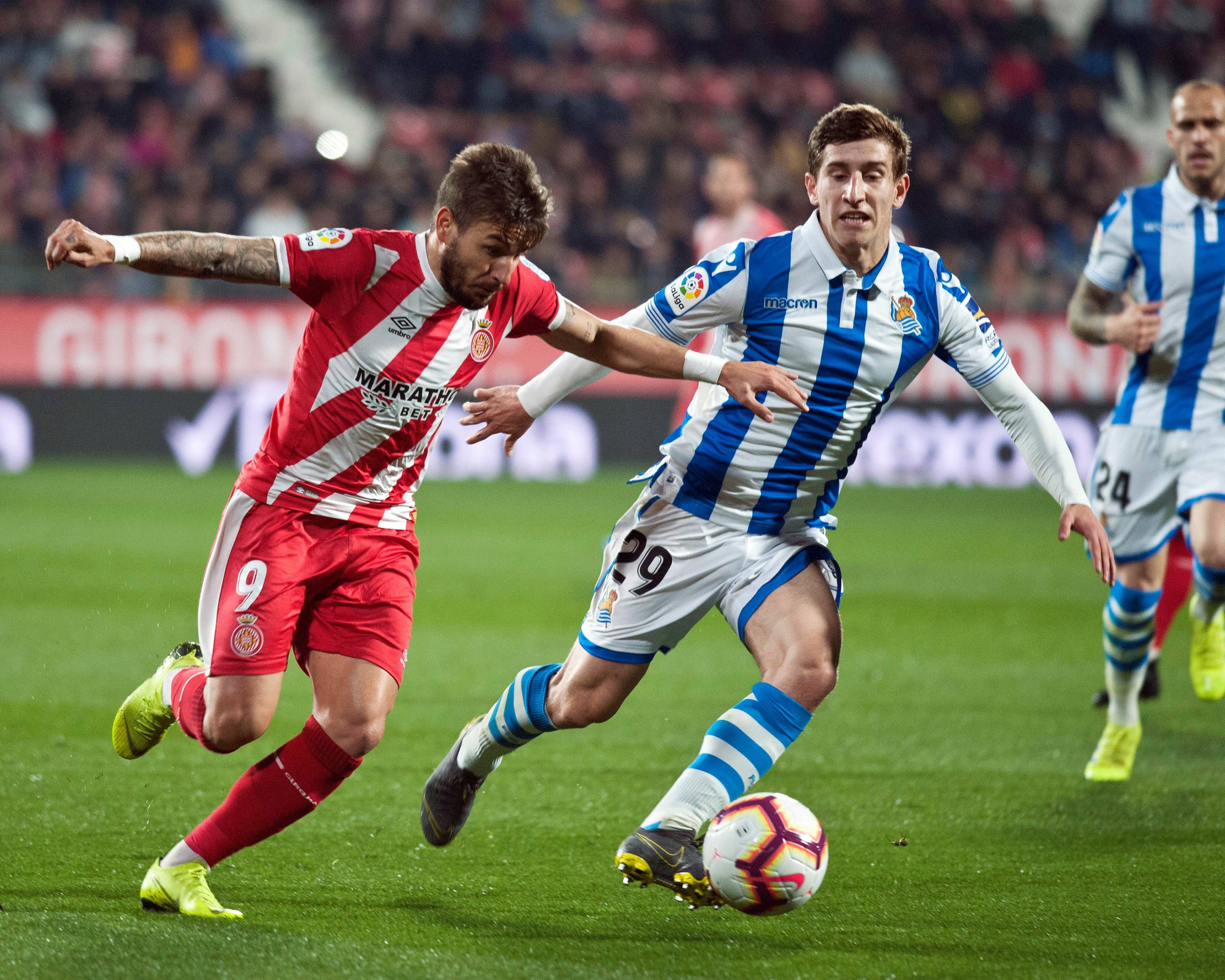 爱游戏登录入口-客场作战的埃瓦尔取得一方面胜利