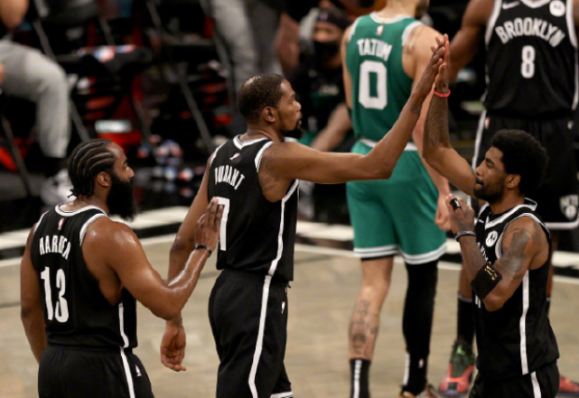 爱游戏官网-神奇绝杀！西南城市球队晋级夺冠在望