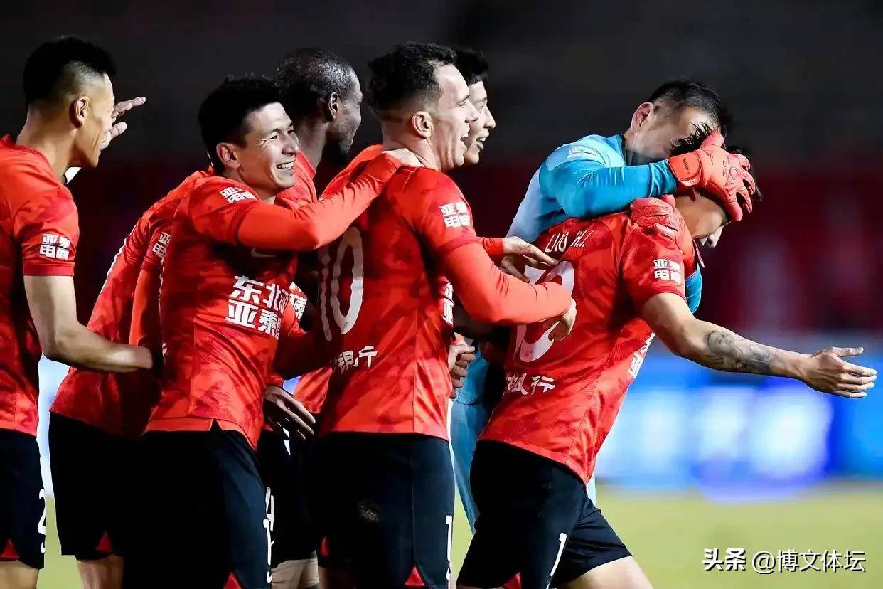 中超联赛球队冲击胜利，斗志昂扬