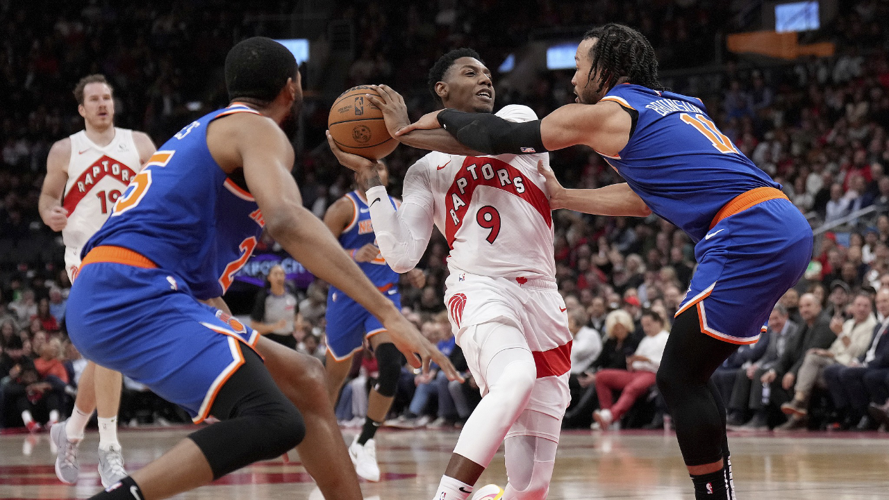 爱游戏网页版登录入口-尼克斯不敌猛龙，范弗利特贡献关键篮板