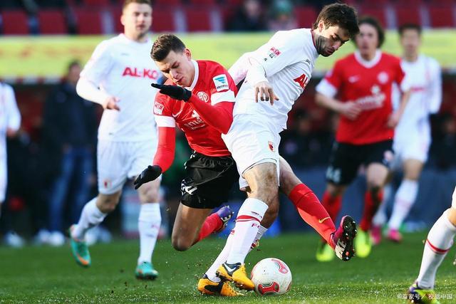 雷根斯堡队击败对手连胜晋级