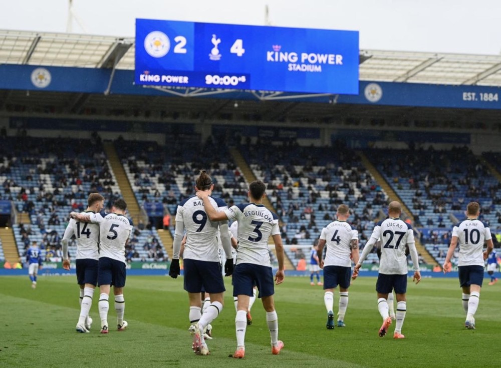 包含莱斯特城战平，欧冠席位前景不明朗的词条