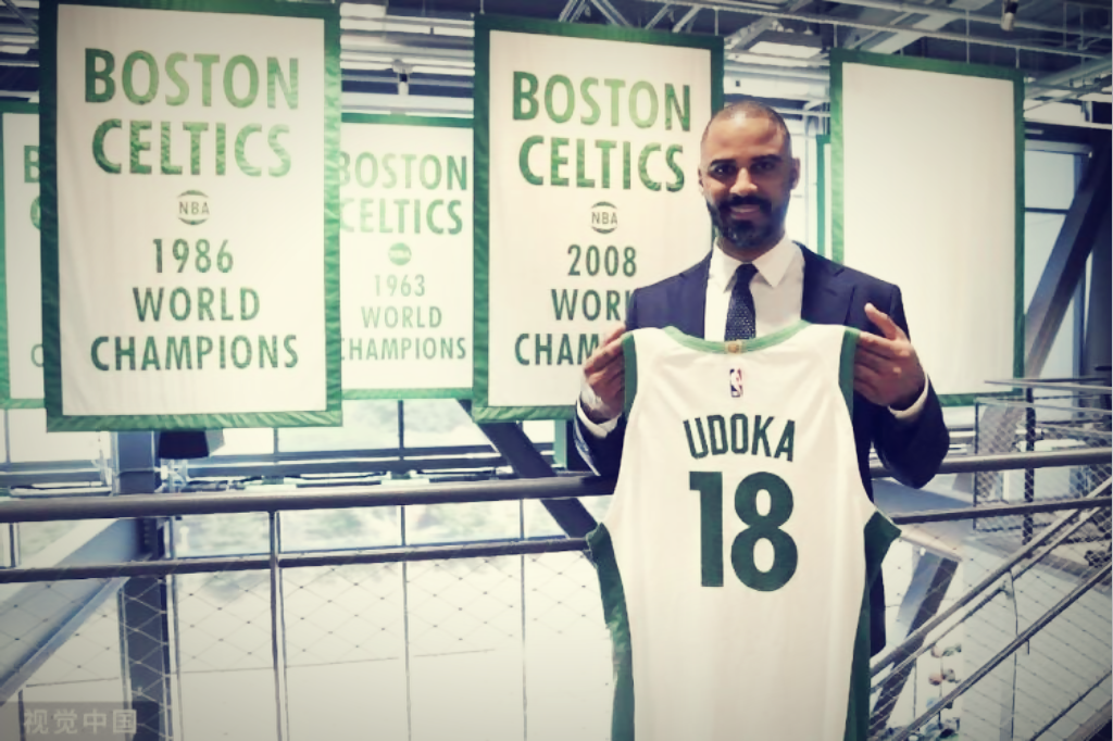 火箭队在关键时刻赢得胜利晋级季后赛门票的简单介绍