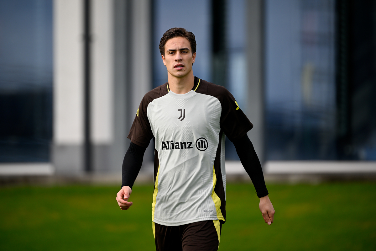 爱游戏官网网页版入口-尤文图斯大比分胜出，喜迎连胜