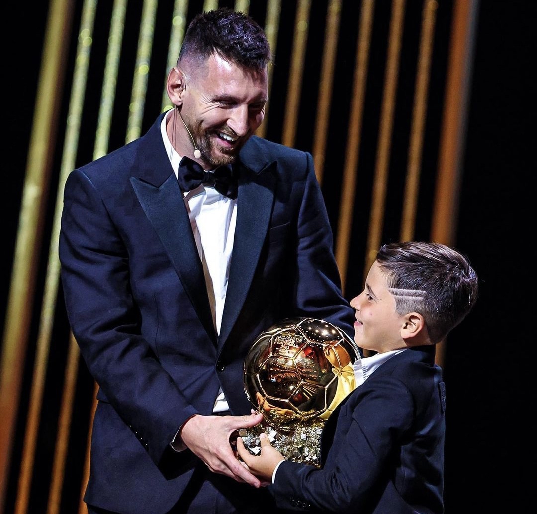 梅西荣膺金球奖，实至名归备受赞誉的简单介绍