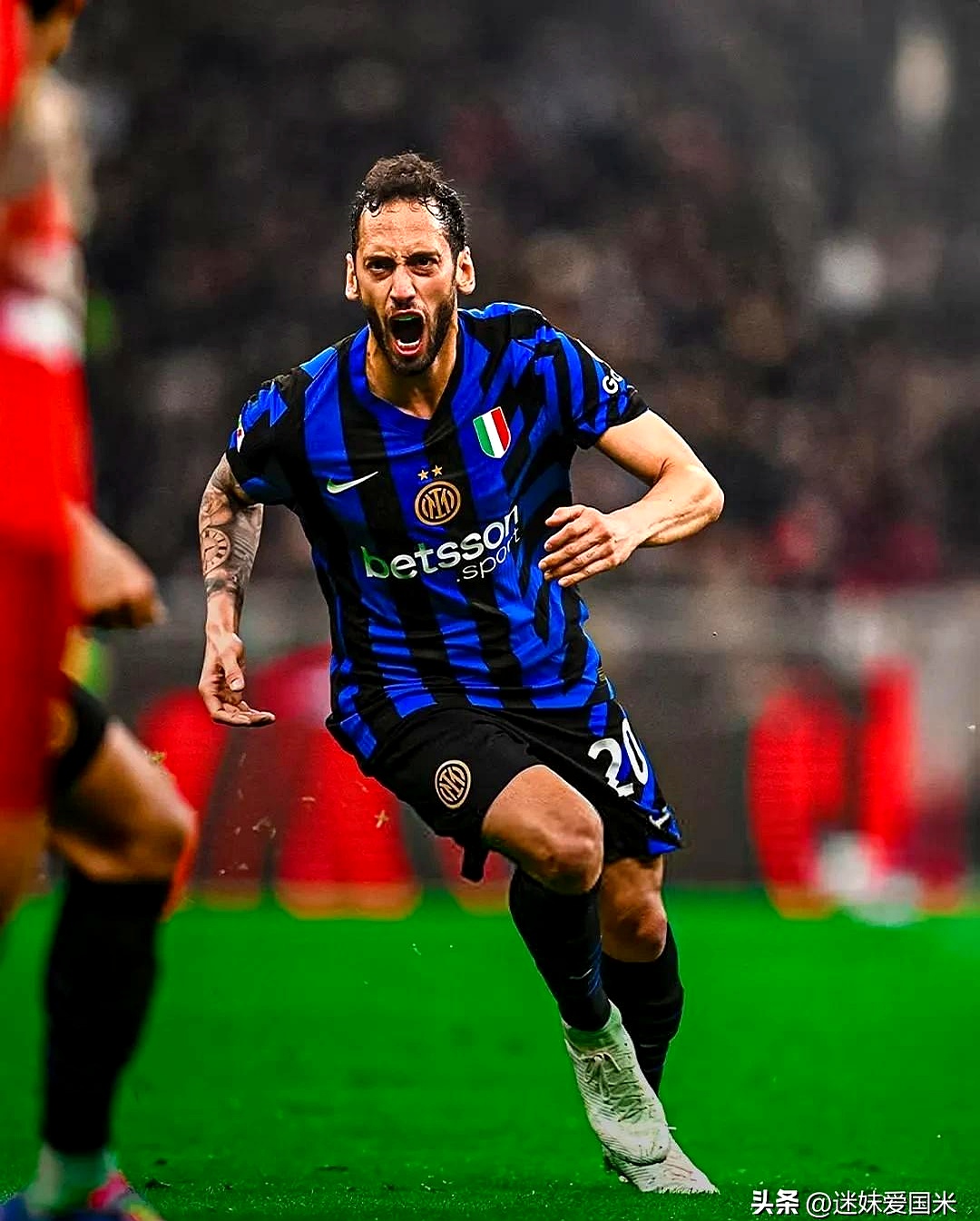爱游戏体育官网-AC米兰成功逆转，击败对手拿下宝贵三分